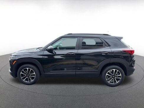 Used 2025 Chevrolet TrailBlazer LT FWD image 11