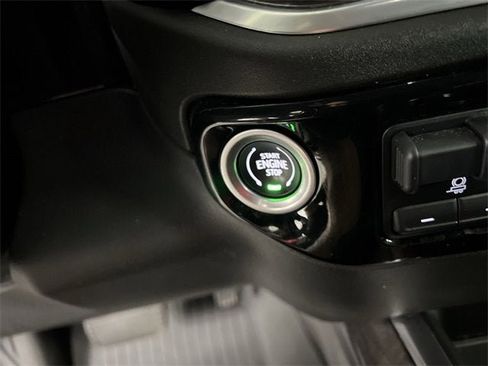 Used 2022 Chevrolet Silverado 1500 LTZ image 16