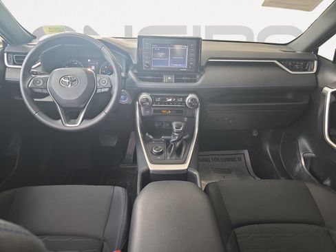 Used 2022 Toyota RAV4 SE AWD/4WD image 2