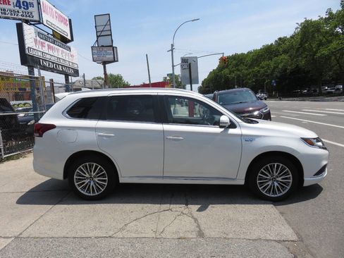 Used 2020 Mitsubishi Outlander SEL image 8
