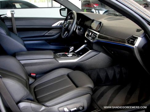 Used 2021 BMW 430i Coupe w/ M Sport Package RWD image 35