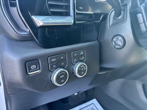 Used 2026 GMC Sierra 1500 SLT w/ SLT Convenience Package AWD/4WD image 20