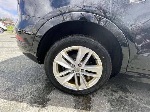 Used 2018 Audi Q3 2.0T Premium image 25