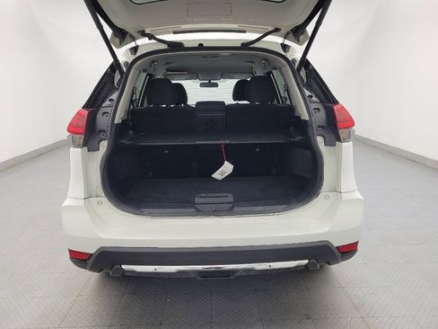 Used 2018 Nissan Rogue SV w/ Premium Package image 29