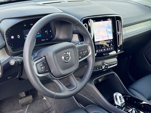 Used 2026 Volvo XC40 B5 Plus w/ Protection Package Premier image 23