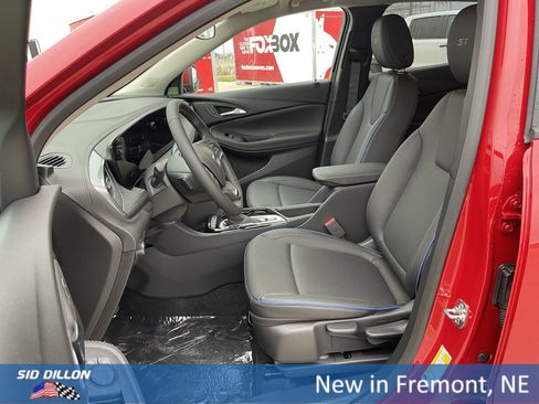 New 2026 Buick Encore GX Sport Touring image 4