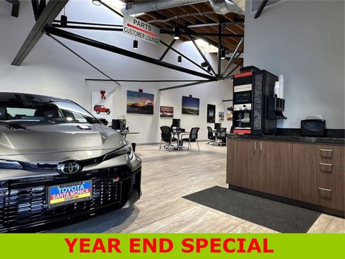 Used 2018 Toyota RAV4 Limited image 31