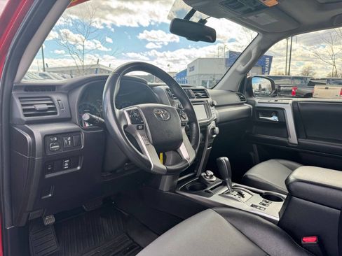 Used 2014 Toyota 4Runner SR5 Premium image 16