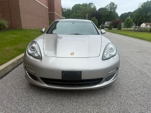 Used 2011 Porsche Panamera image 2