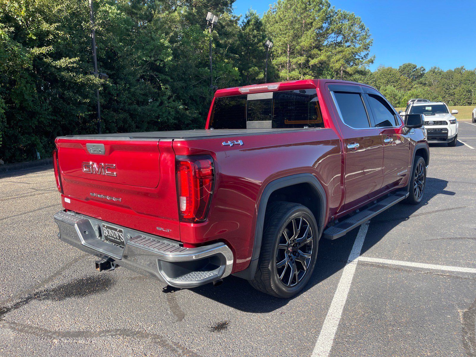 Used 2020 GMC Sierra 1500 SLT w/ SLT Convenience Package AWD/4WD image 17