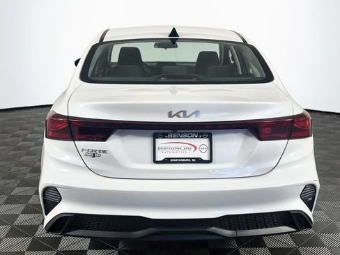 Used 2023 Kia Forte LXS FWD image 7