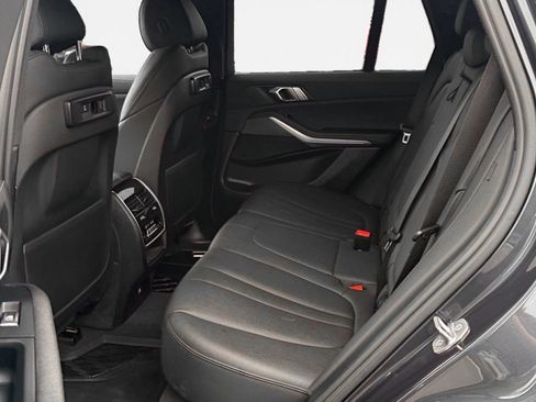 Used 2022 BMW X5 xDrive40i w/ Premium Package AWD/4WD image 13