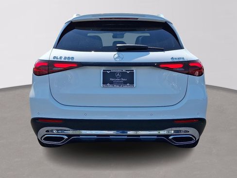 Certified 2026 Mercedes-Benz GLC 300 4MATIC image 5