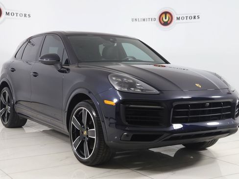 Used 2022 Porsche Cayenne Platinum Edition w/ Premium Package Plus AWD/4WD image 25
