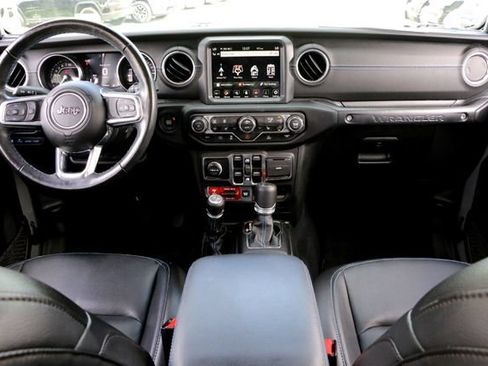 Used 2023 Jeep Wrangler Unlimited Rubicon 4xe w/ Cold Weather Group AWD/4WD image 26