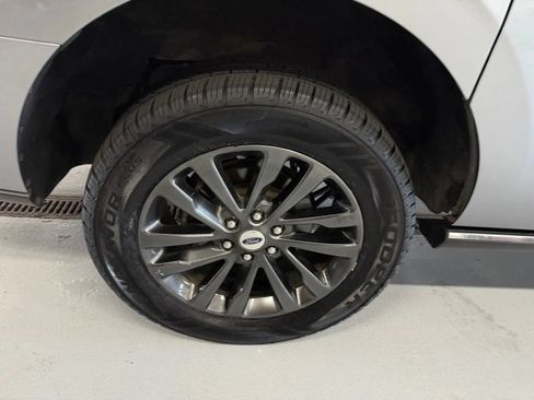 Used 2021 Ford Expedition Max Limited AWD/4WD image 36