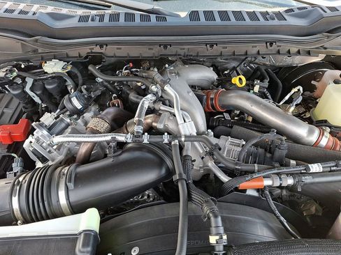 Used 2024 Ford F250 Platinum image 28