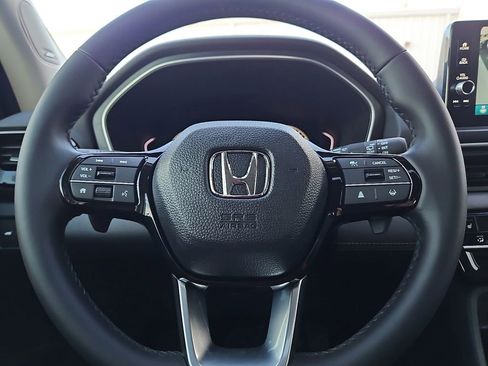 New 2025 Honda Pilot Touring image 30