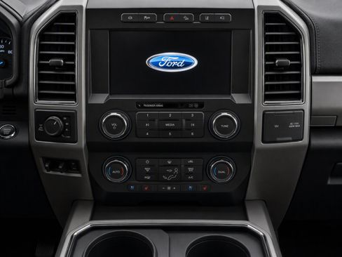 Used 2021 Ford F250 Lariat AWD/4WD image 14
