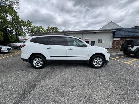 Used 2017 Chevrolet Traverse LS image 14