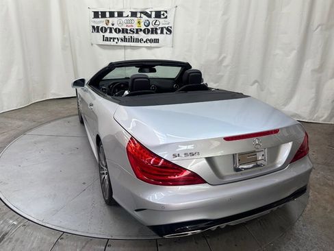 Used 2017 Mercedes-Benz SL 550 image 4