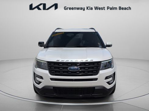 Used 2017 Ford Explorer Sport w/ Equipment Group 401A image 3
