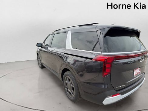 New 2026 Kia Carnival EX FWD image 5