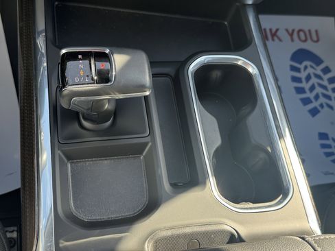 Used 2024 Chevrolet Silverado 1500 LT image 19