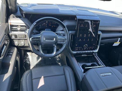 New 2026 GMC Yukon XL Denali w/ Denali Reserve Package RWD image 11