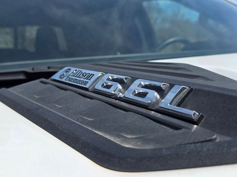 Used 2024 Chevrolet Silverado 2500 High Country image 7