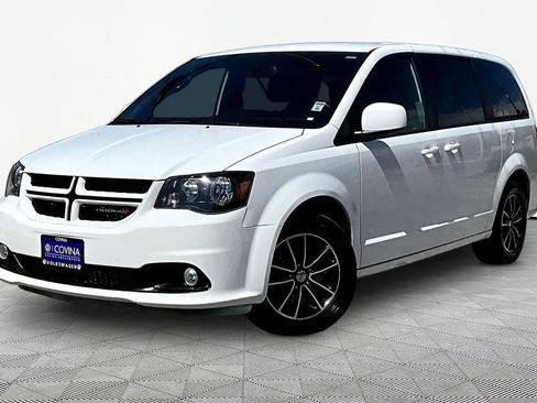 Used 2019 Dodge Grand Caravan GT FWD image 3