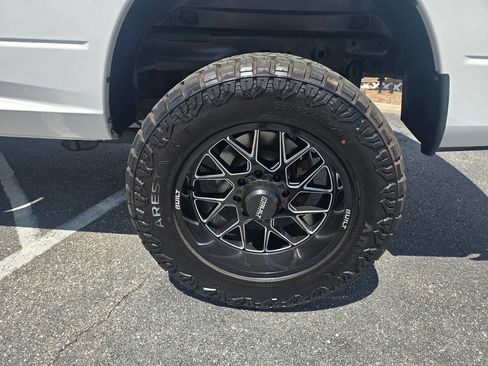 Used 2014 RAM 2500 Tradesman w/ Chrome Appearance Group image 12