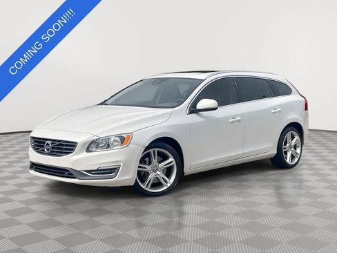 Used 2016 Volvo V60 T5 Premier AWD/4WD image 1