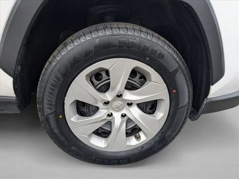 Used 2023 Toyota RAV4 LE image 22