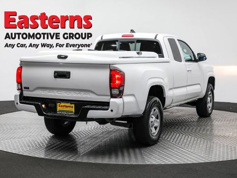 Used 2022 Toyota Tacoma SR image 5