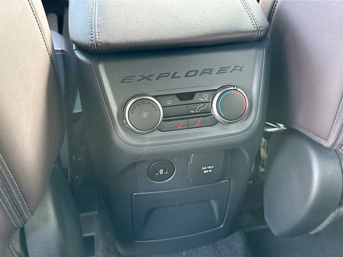 New 2026 Ford Explorer Platinum RWD image 18