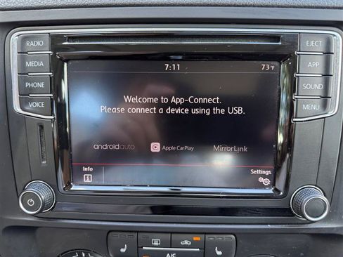 Used 2018 Volkswagen Jetta SE image 20