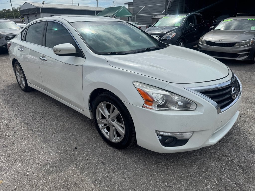 Used 2013 Nissan Altima 2.5 SL FWD image 2