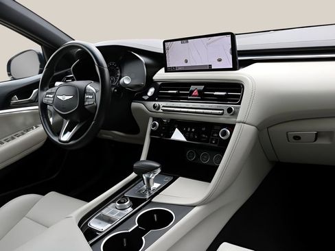 Used 2025 Genesis G70 2.5T AWD/4WD image 18