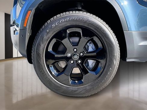 New 2025 Land Rover Defender 110 S image 13