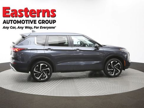 Used 2024 Mitsubishi Outlander SE AWD/4WD image 43