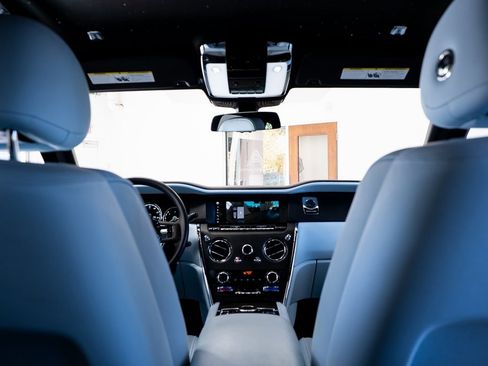 Used 2022 Rolls-Royce Cullinan image 41