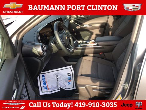 Used 2025 Chevrolet Equinox LT image 16
