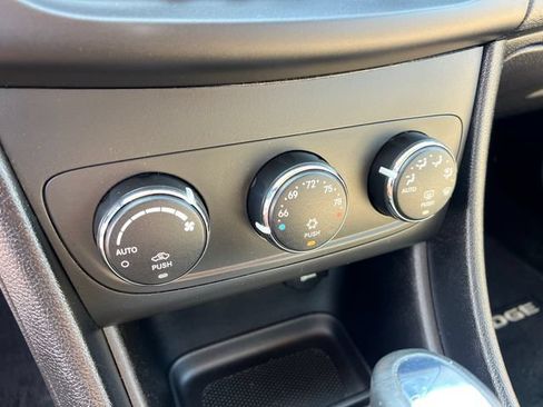 Used 2013 Dodge Avenger SXT w/ Rallye Appearance Group FWD image 17