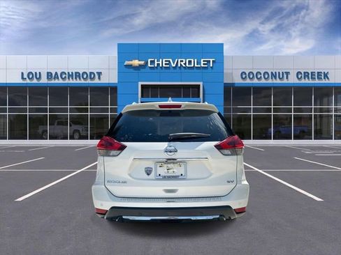 Used 2020 Nissan Rogue SV FWD image 7