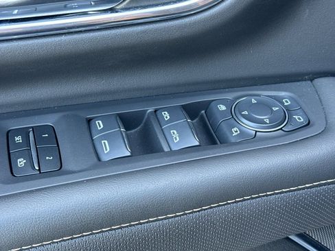 Used 2024 Chevrolet Tahoe Premier w/ Advanced Technology Package image 13