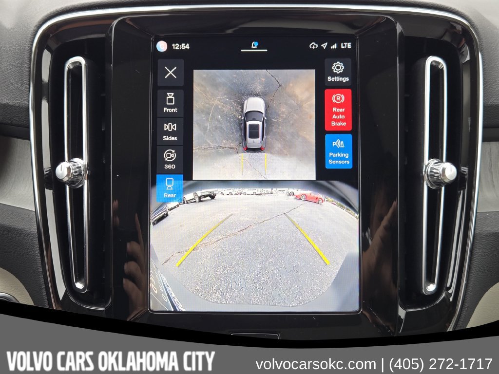 Certified 2024 Volvo XC40 B5 Plus w/ Protection Package Premier AWD/4WD image 18