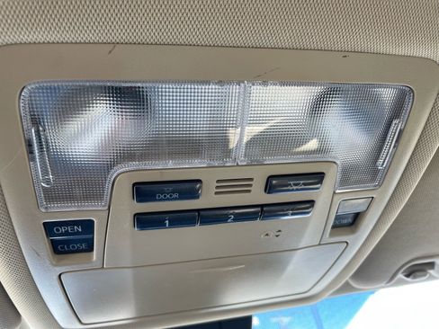 Used 2018 Toyota Highlander XLE image 19