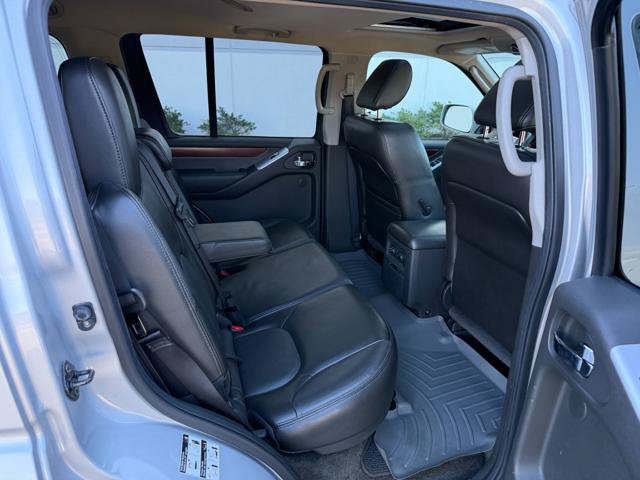 Used 2012 Nissan Pathfinder LE AWD/4WD image 24