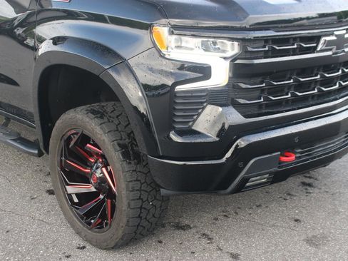 Used 2025 Chevrolet Silverado 1500 LT Trail Boss w/ Convenience Package II AWD/4WD image 9